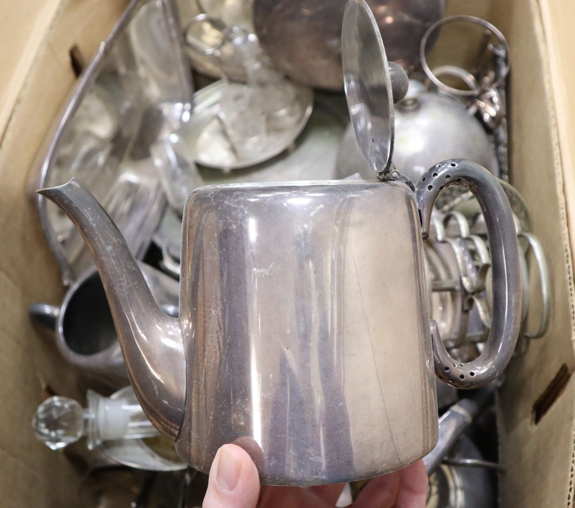A quantity of mixed plated wares